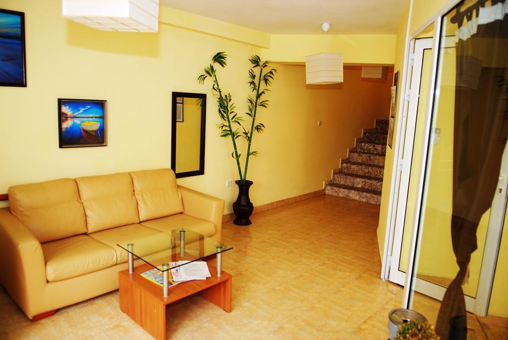 Guest House Markovi ラヴダ エクステリア 写真