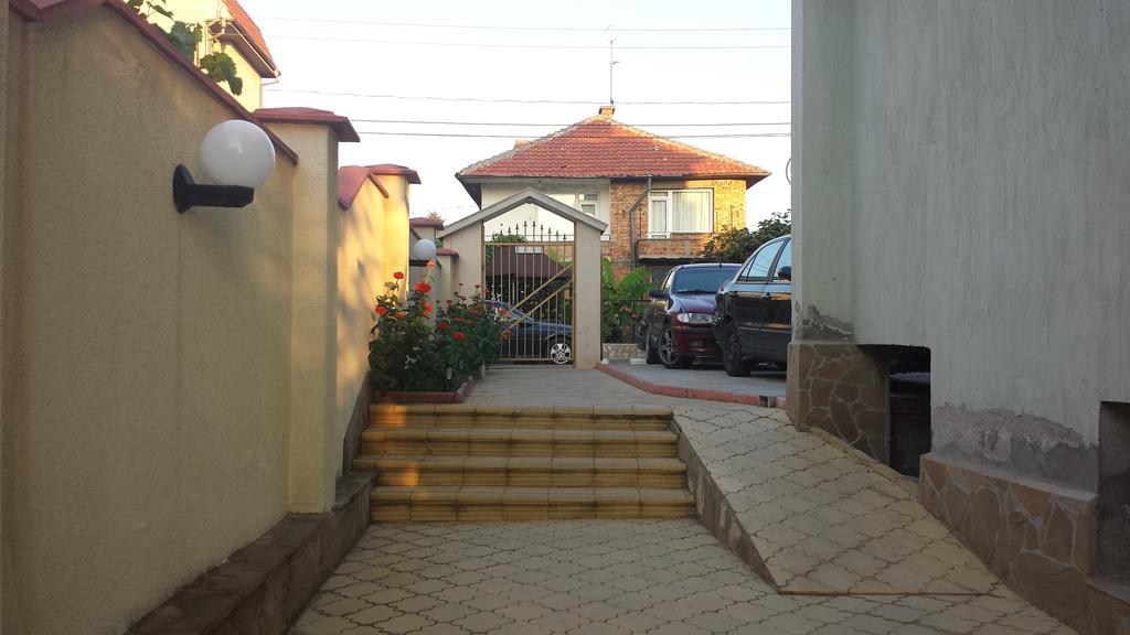 Guest House Markovi ラヴダ エクステリア 写真